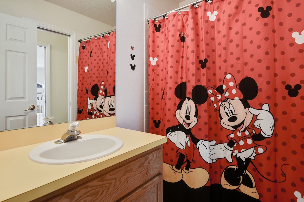 Photo of Bathroom in Lindfields