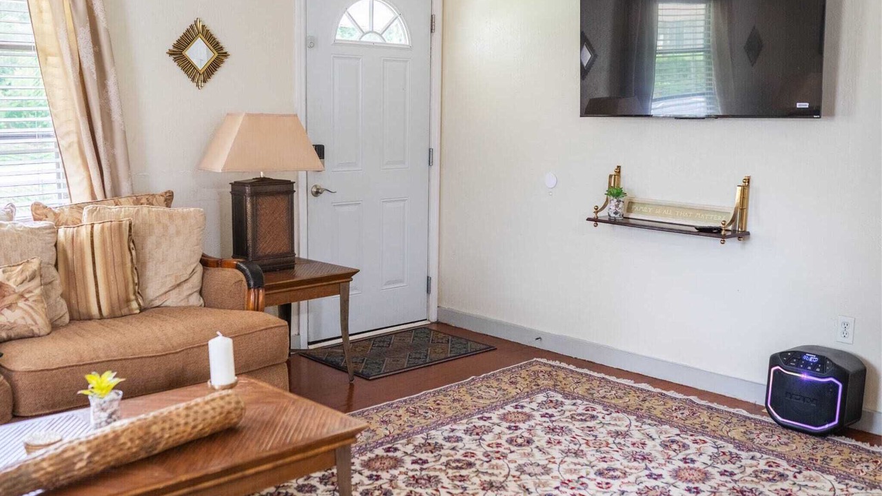 Photo of Livingroom in Forest City