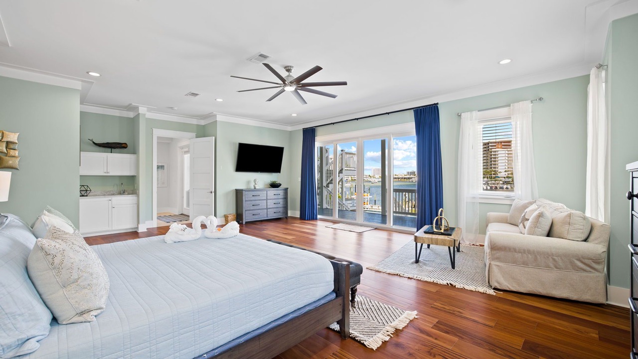 Photo of Bedroom in Holiday Isle