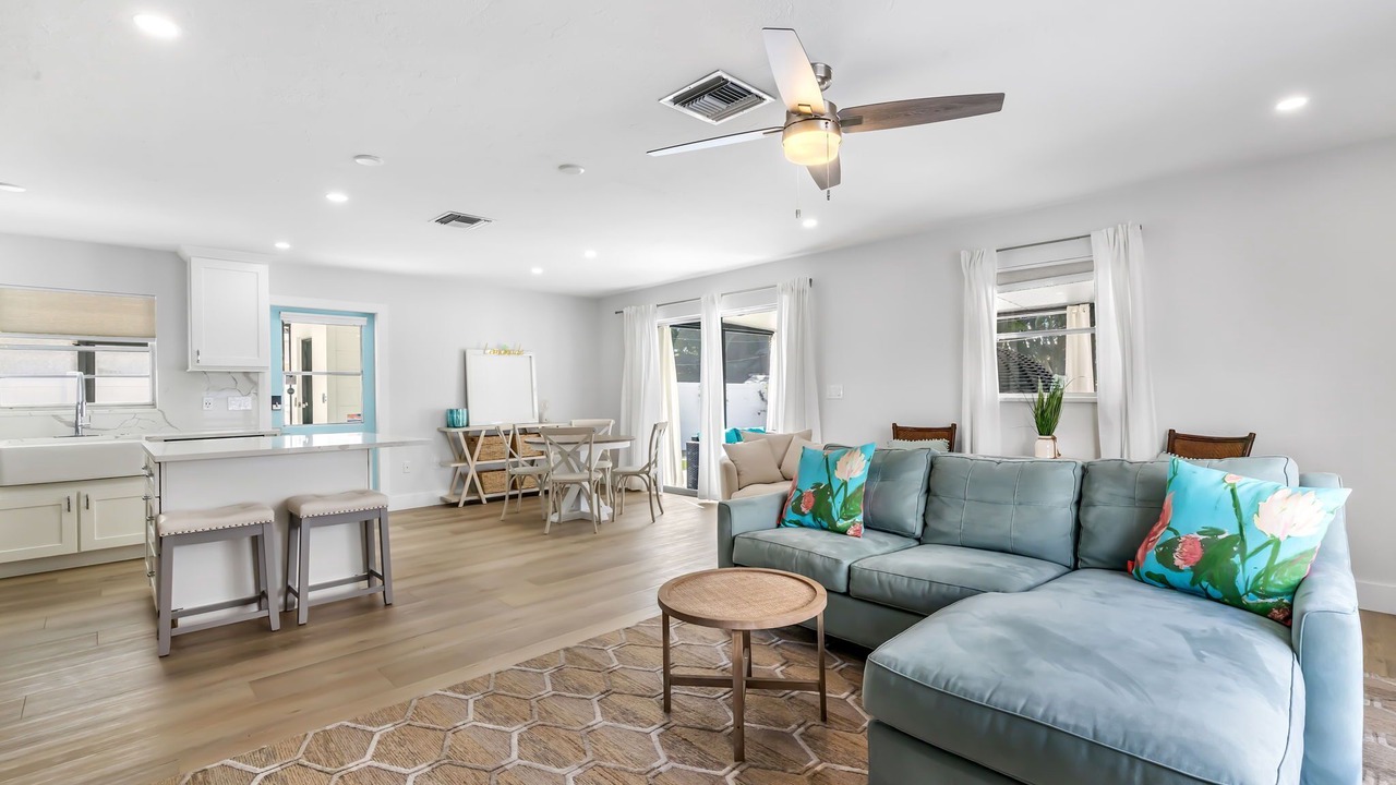 Photo of Livingroom in North Naples