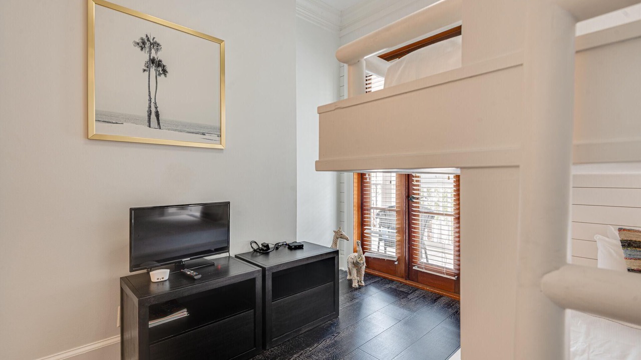 Photo of Bedroom in Baytowne Wharf