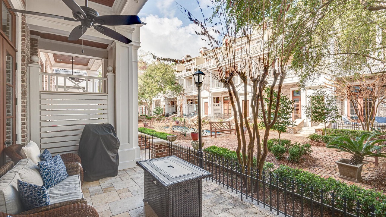 Photo of Patio Balcony in Baytowne Wharf