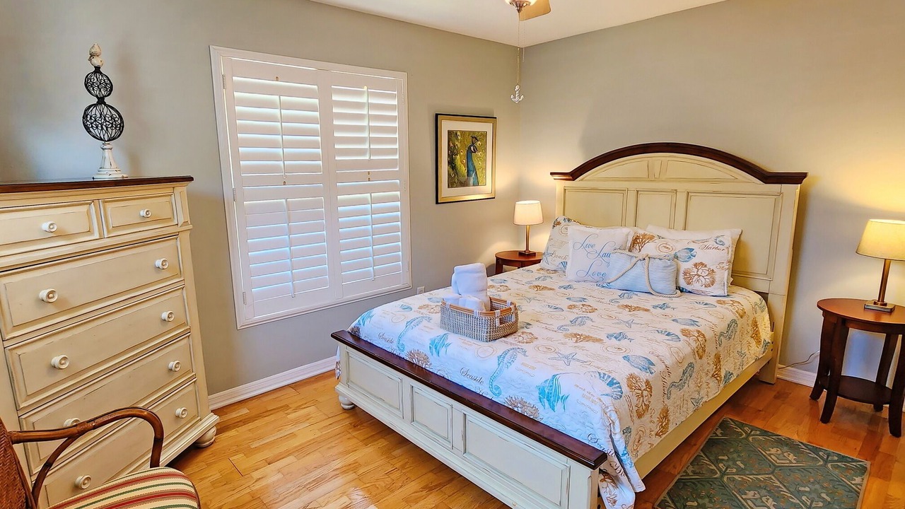 Photo of Bedroom in Indian Beach Sapphire Shores