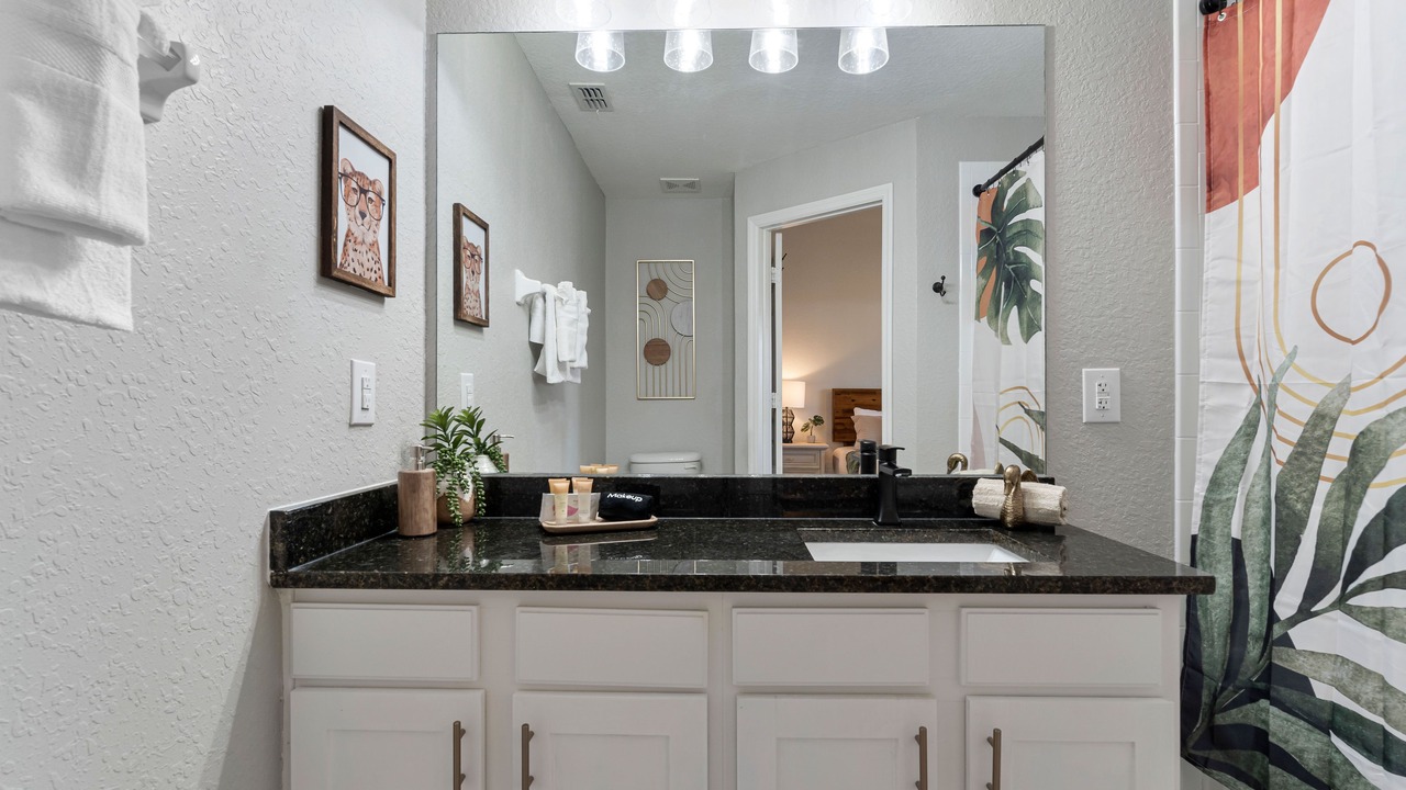 Photo of Bathroom in Crestwynd Bay
