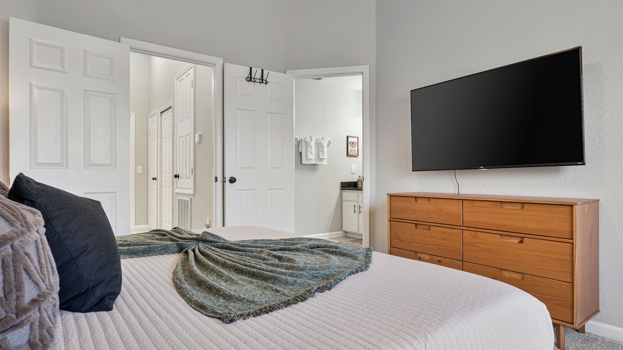 Photo of Bedroom in Crestwynd Bay