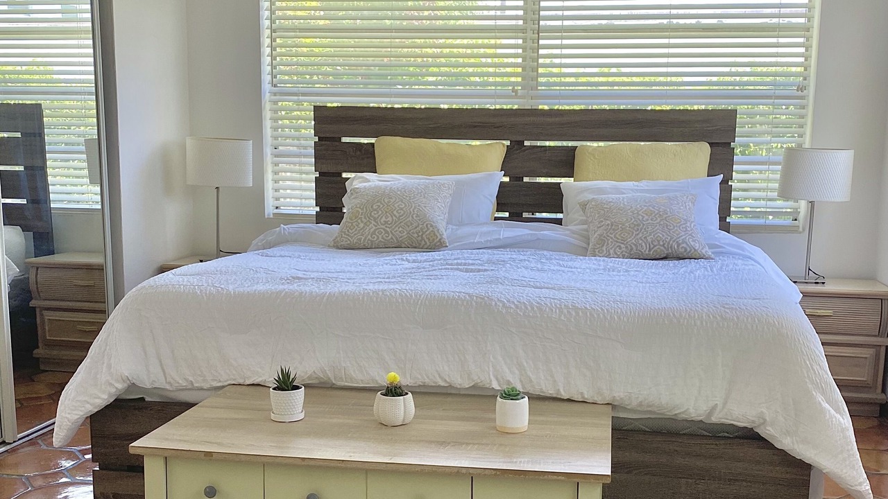 Photo of Bedroom in East Ocean Ave