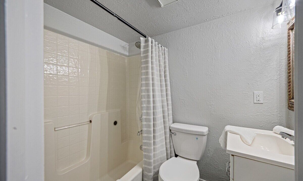 Photo of Bathroom in Crystal Beach