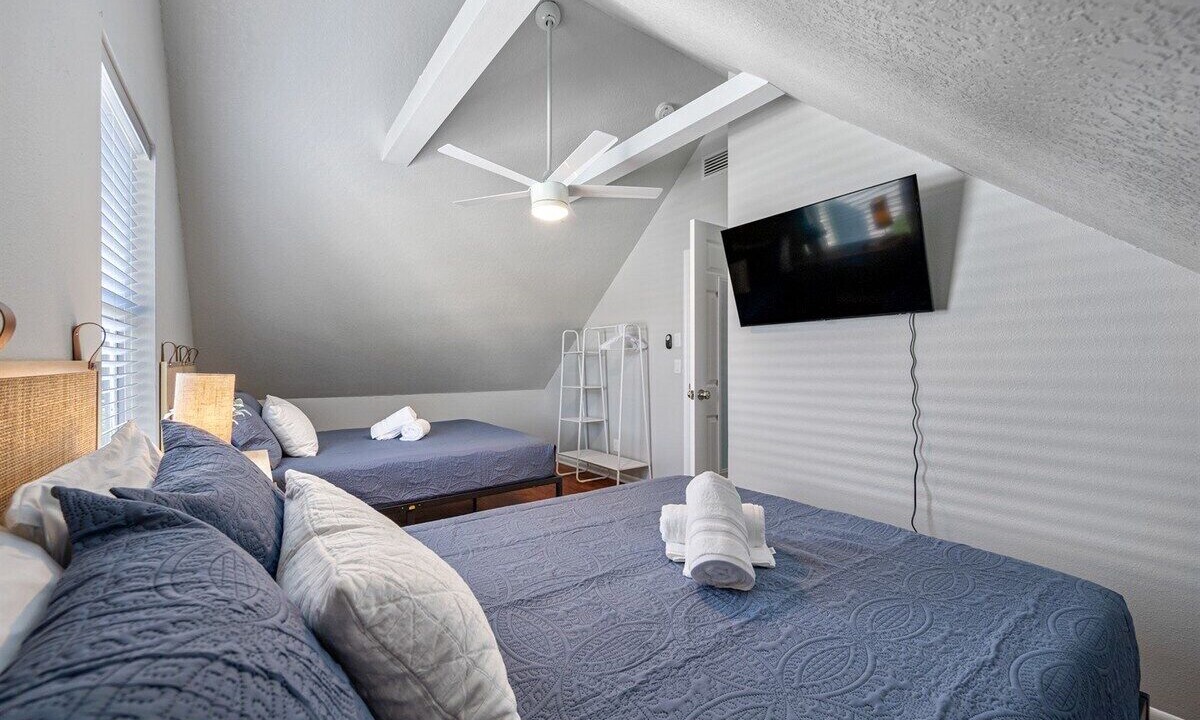 Photo of Bedroom in Crystal Beach