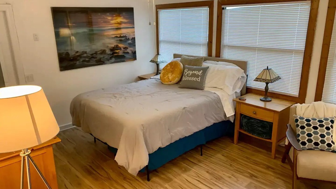 Photo of Bedroom in East Ocean Ave
