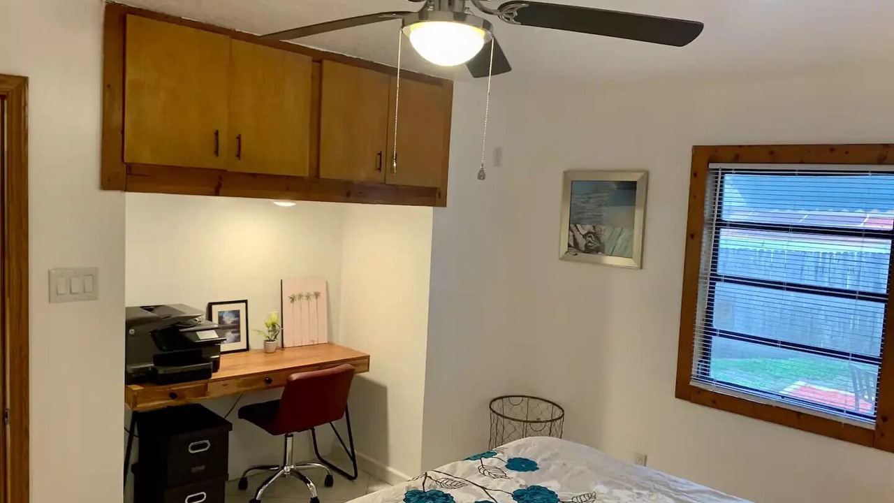Photo of Bedroom in East Ocean Ave