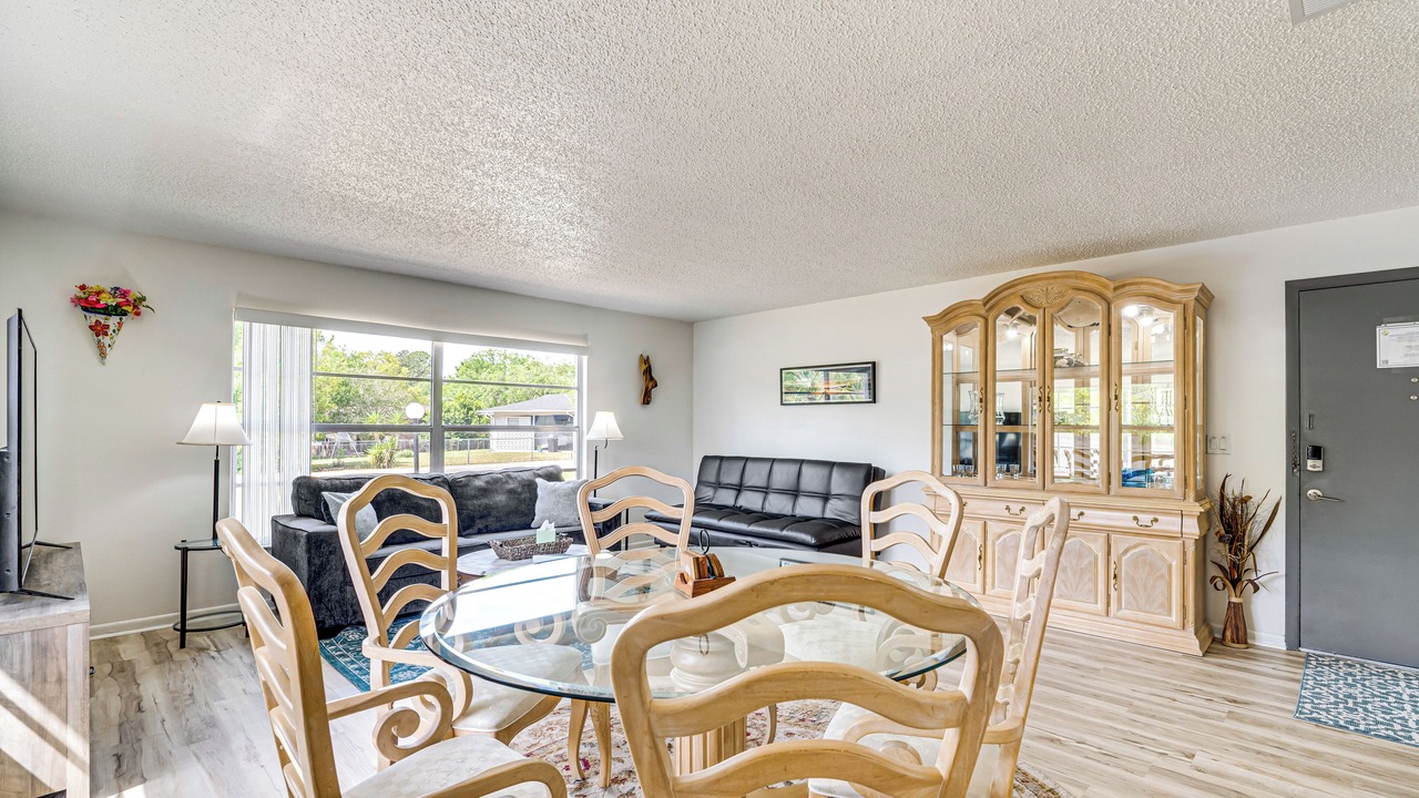 Photo of Bedroom in Silver Springs Shores
