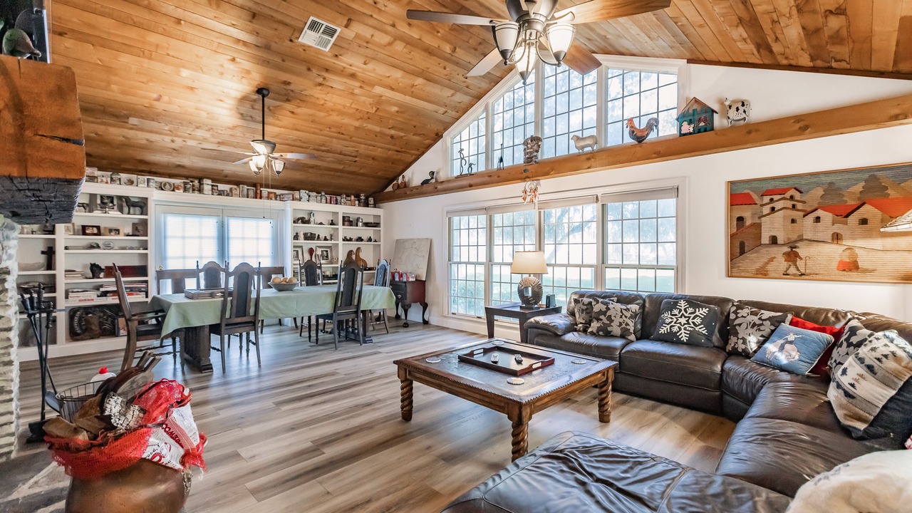 Photo of Livingroom in Fellowship