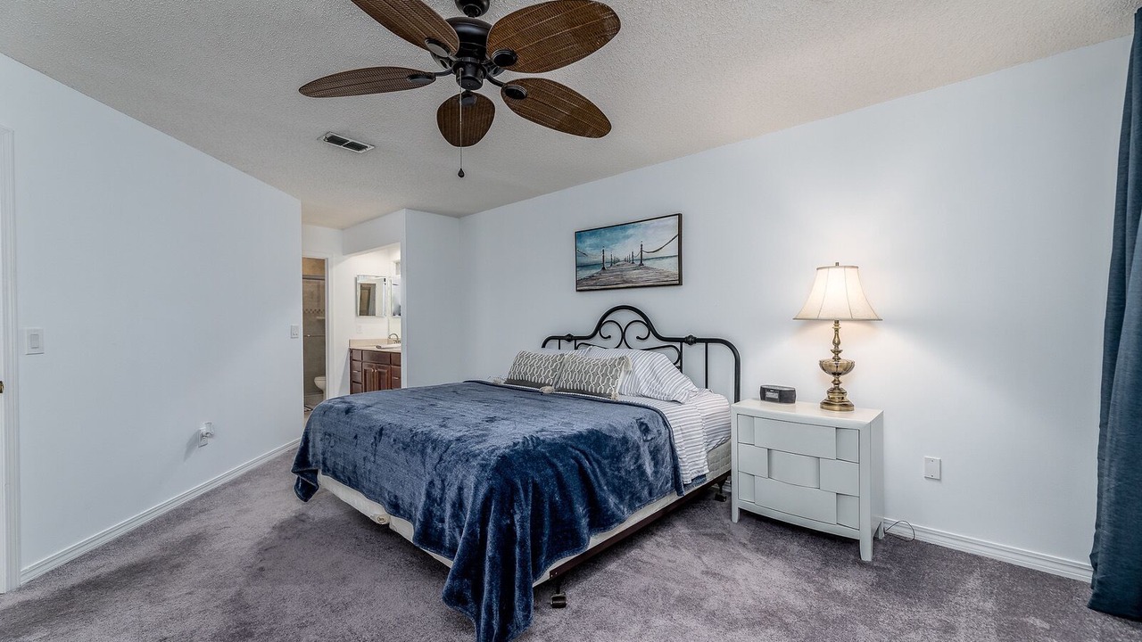Photo of Bedroom in Beacon Hills and Harbour