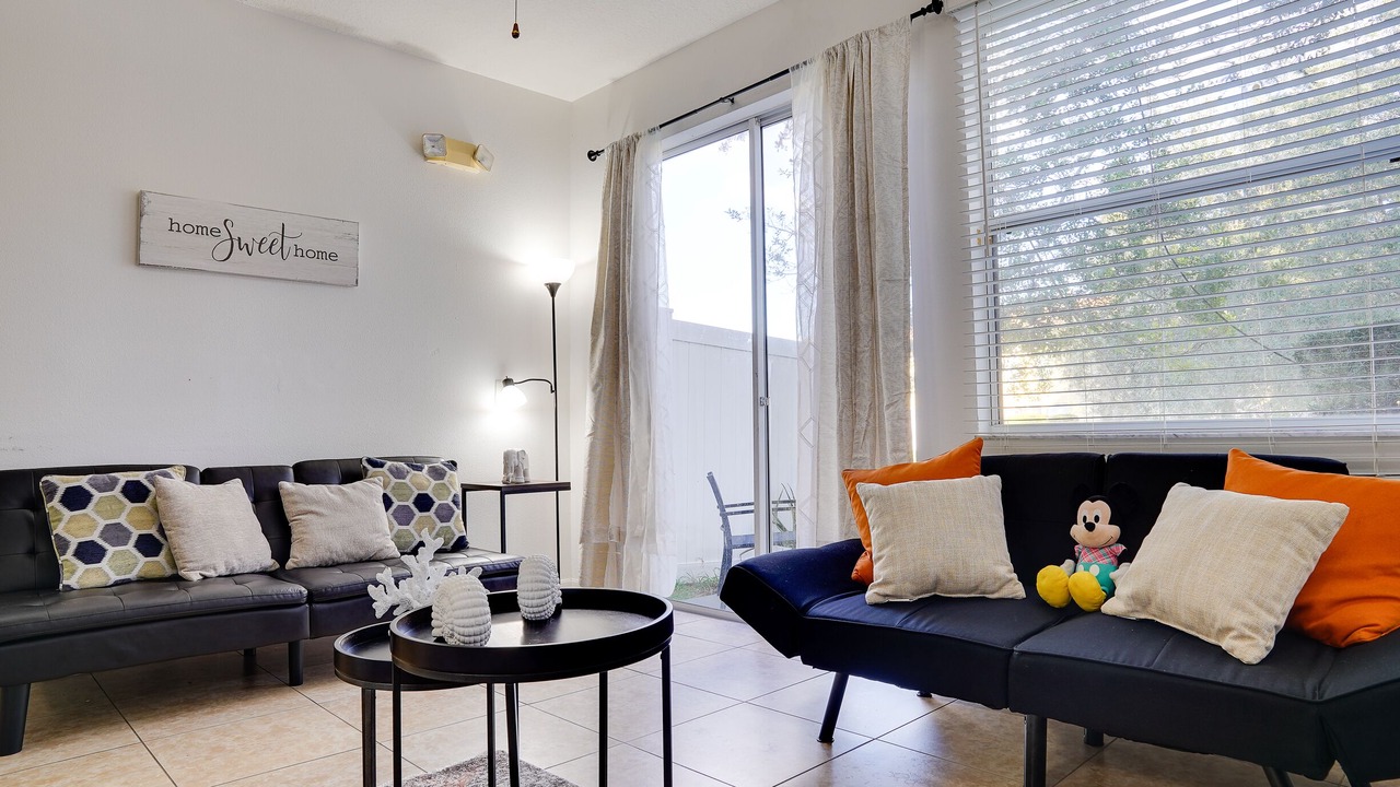 Photo of Livingroom in Crestwynd Bay