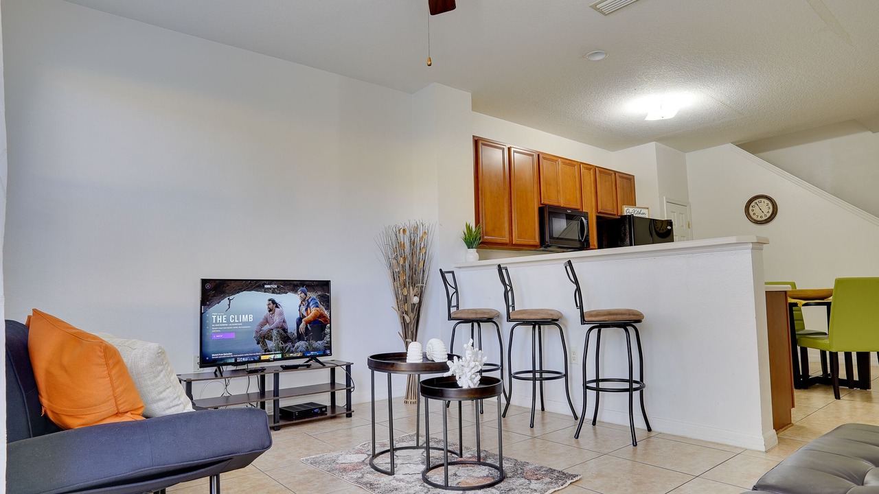 Photo of Livingroom in Crestwynd Bay