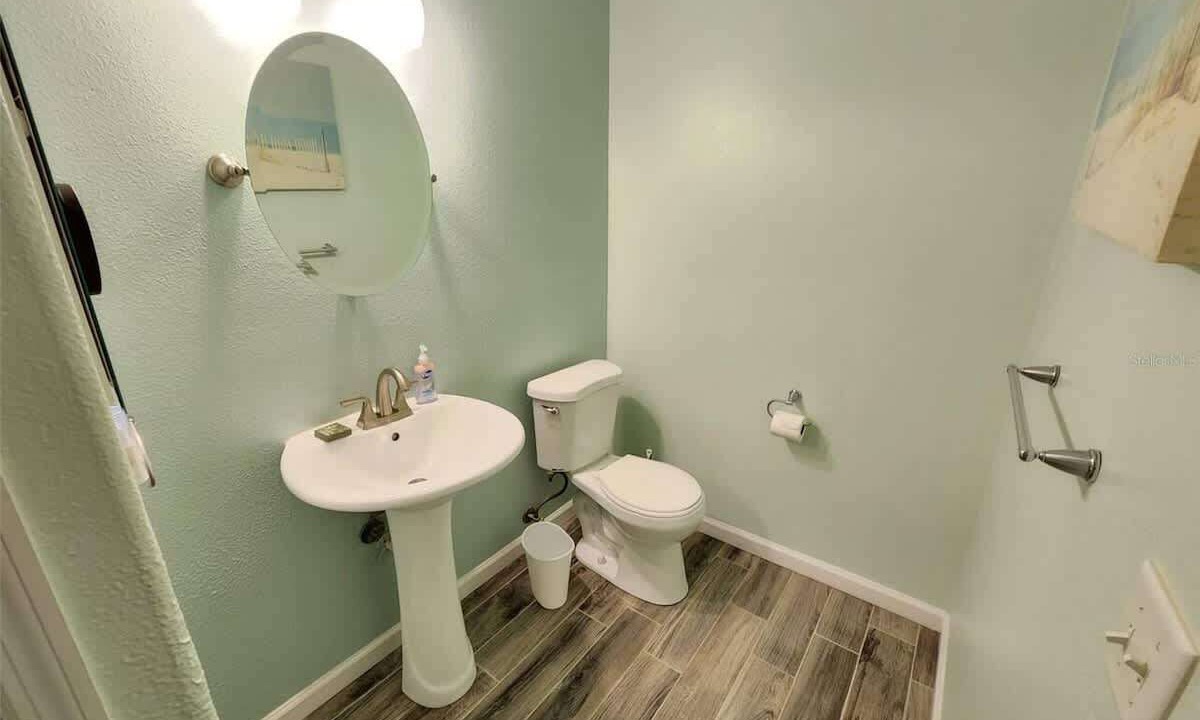 Photo of Bathroom in Lutz
