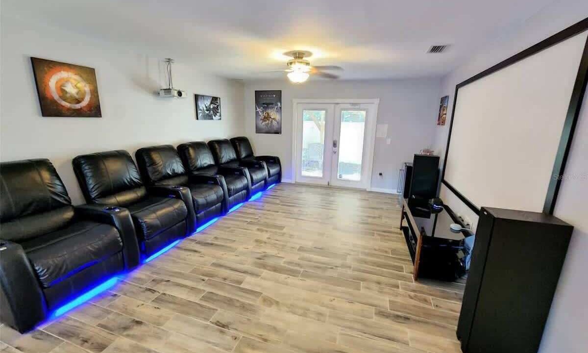 Photo of Livingroom in Lutz