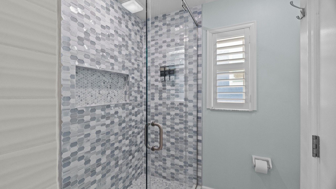 Photo of Bathroom in Mid Island