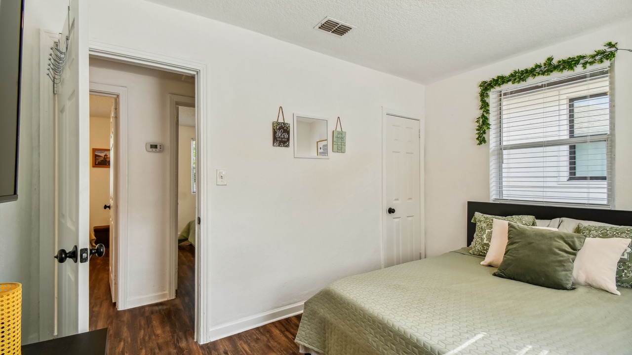 Photo of Bedroom in Avondale