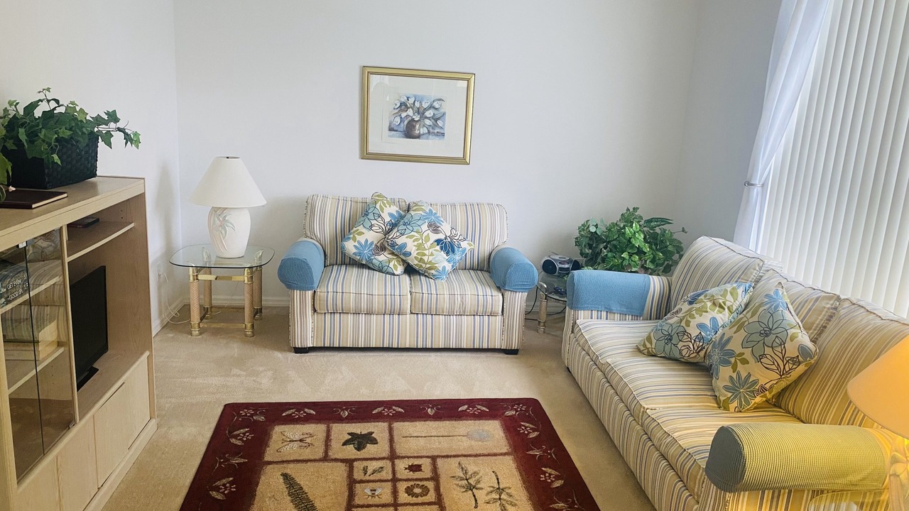 Photo of Livingroom in Ridgewood Lakes