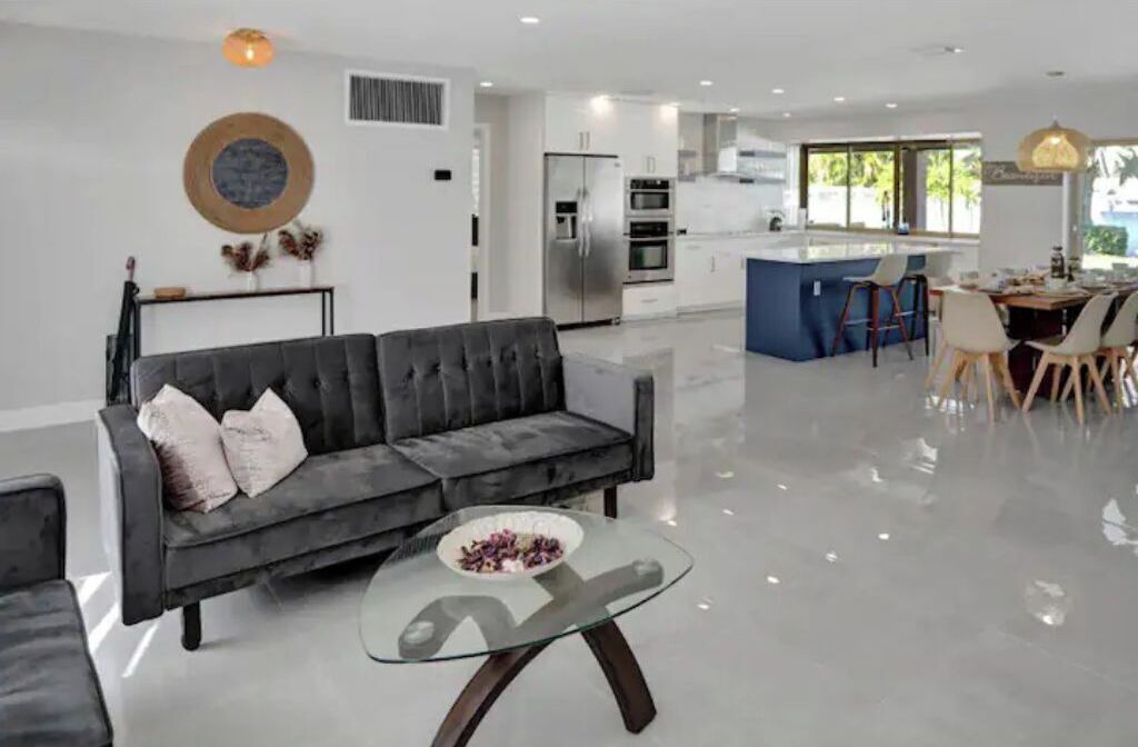 Photo of Livingroom in Hollywood Hills