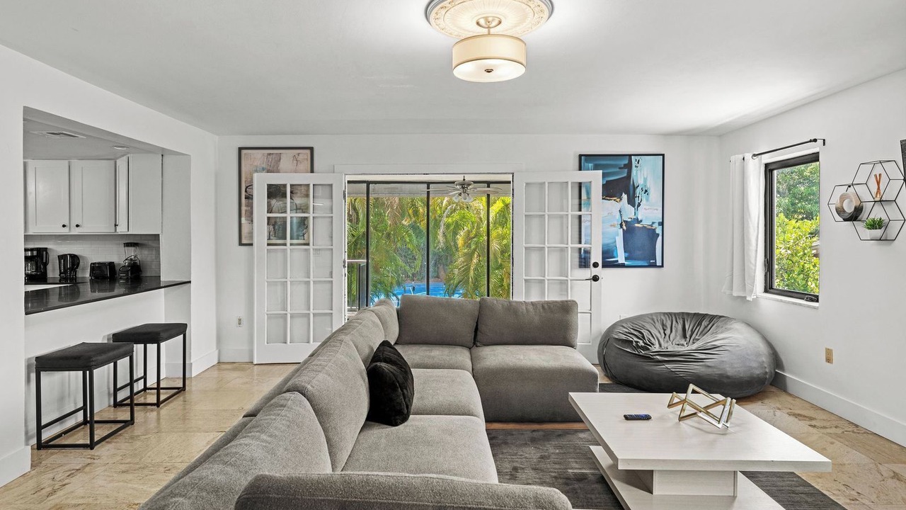 Photo of Livingroom in West Little Havana