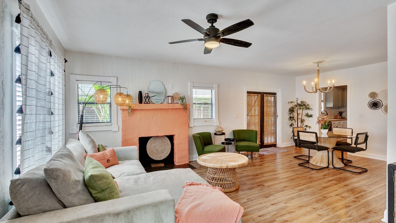 Photo of Livingroom in Parker Ridge