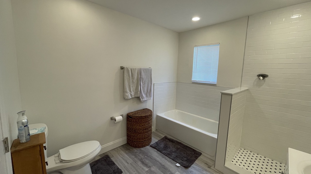 Photo of Bathroom in Mangonia Park