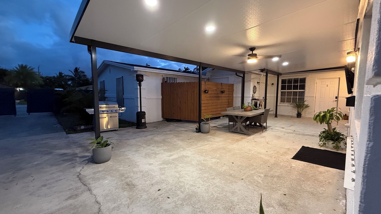 Photo of Patio Balcony in Mangonia Park