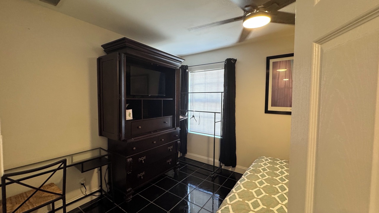Photo of Bedroom in Mangonia Park