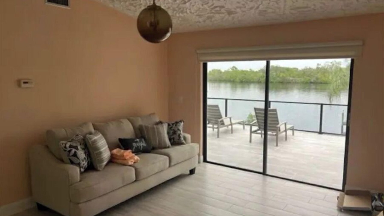 Photo of Livingroom in Fort Myers Shores