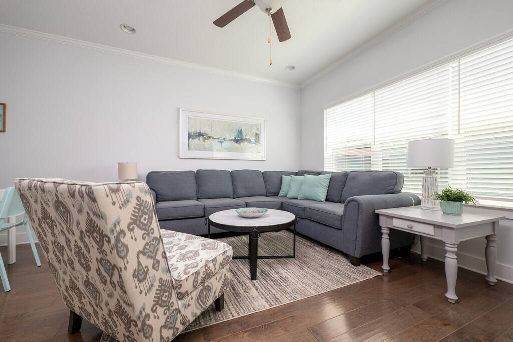 Photo of Livingroom in Jacksonville