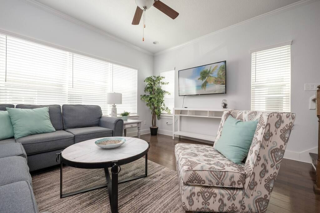 Photo of Livingroom in Jacksonville