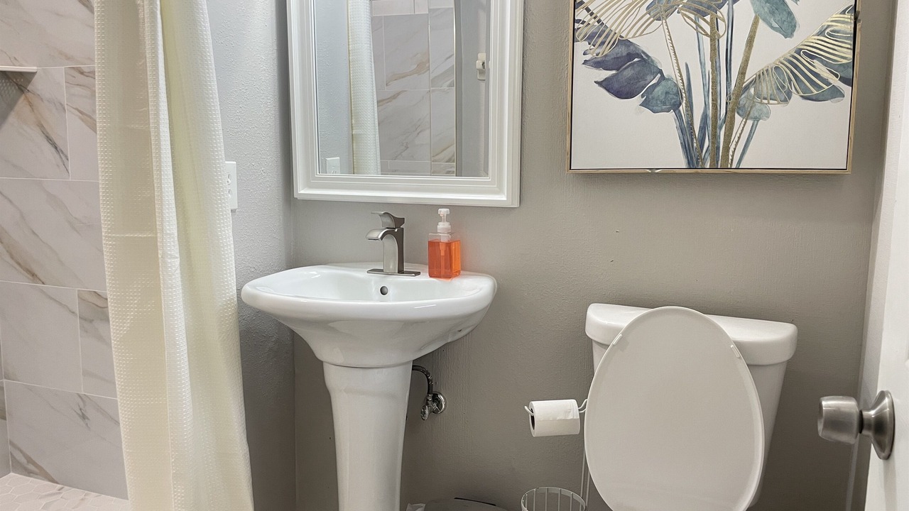 Photo of Bathroom in Auburndale