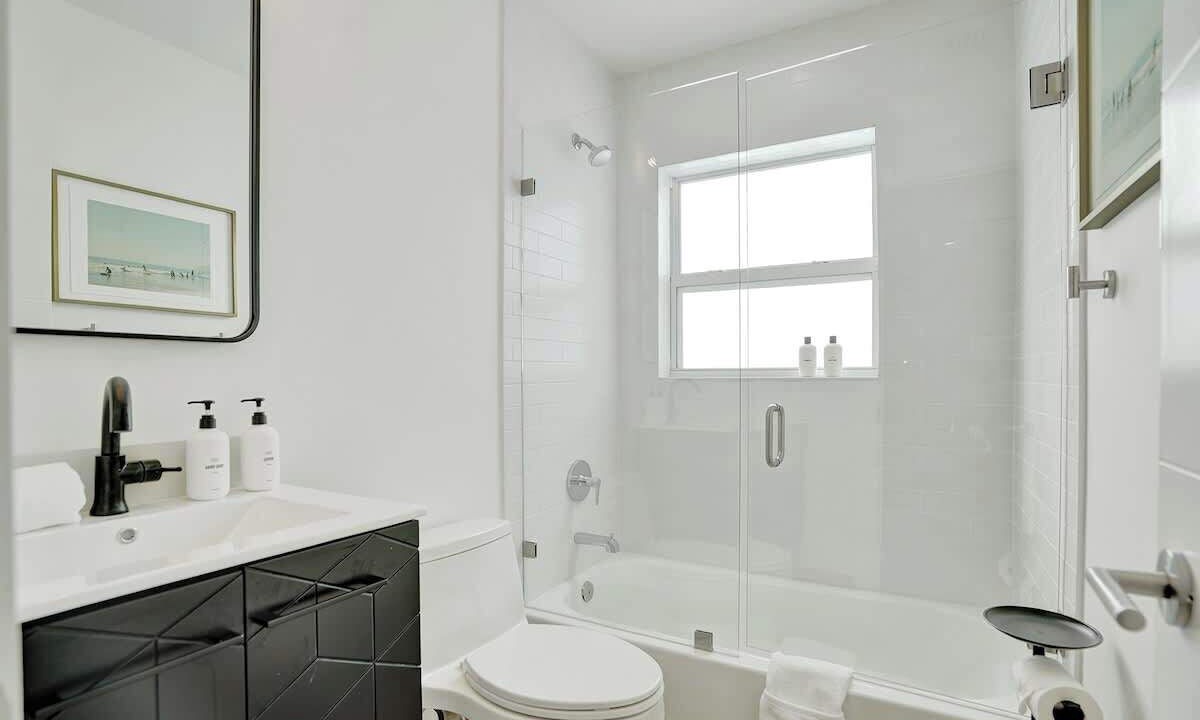Photo of Bathroom in Lake Ridge