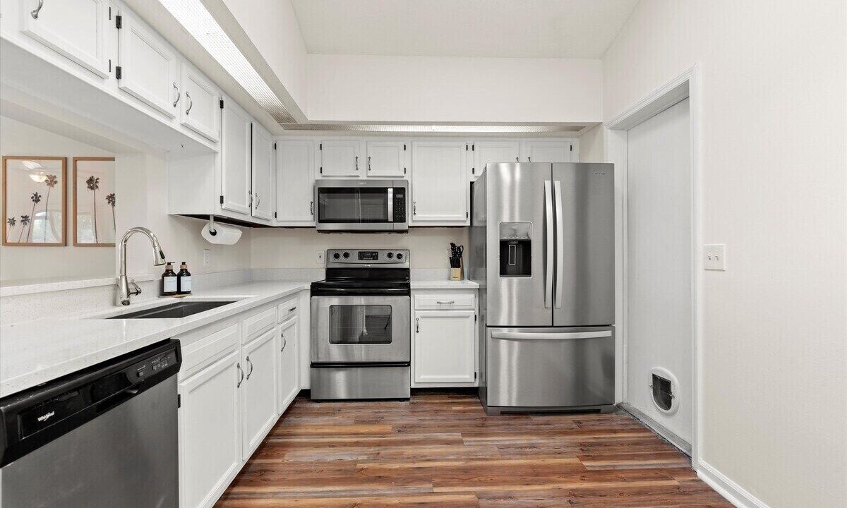 Photo of Kitchen in Dolphin's Cove