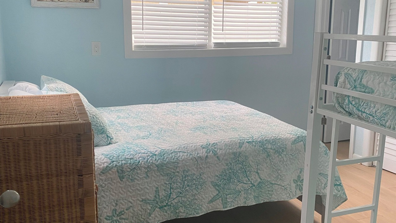 Photo of Bedroom in Summerland Key