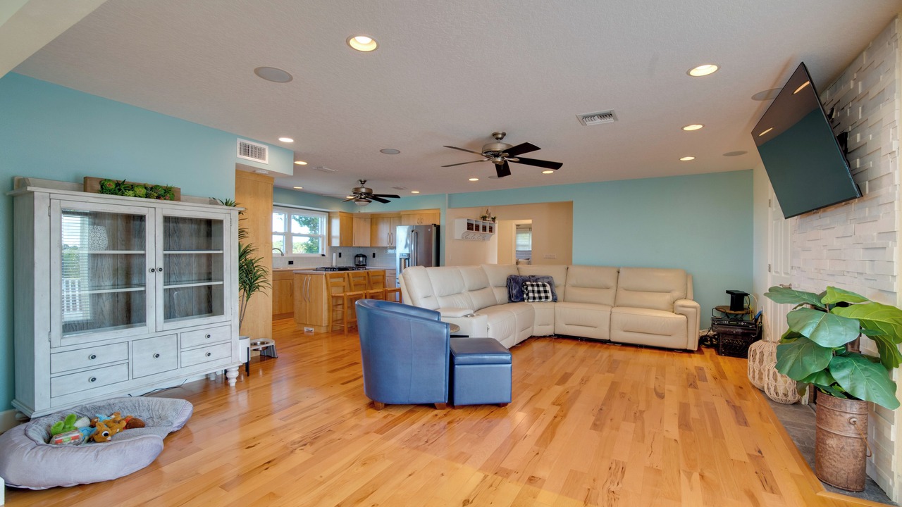 Photo of Livingroom in Spring Hill