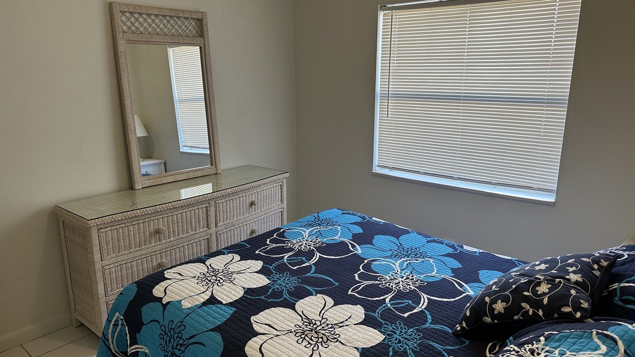 Photo of Bedroom in Lake Worth