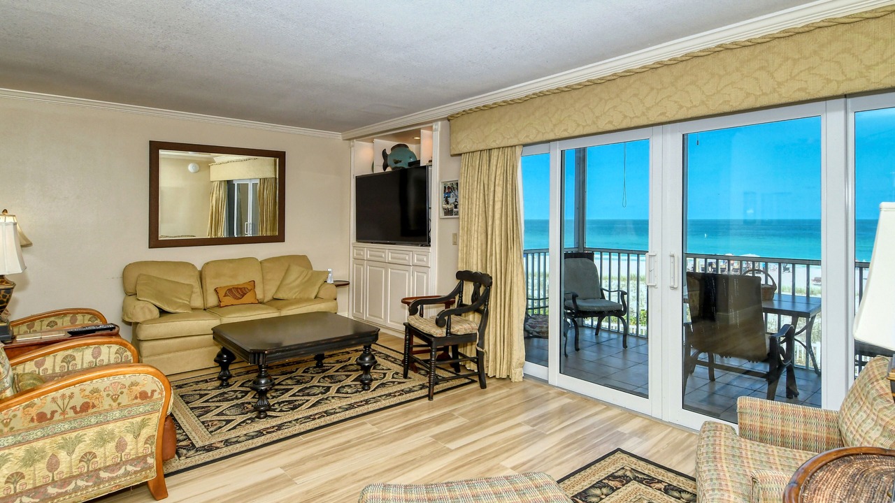 Photo of Livingroom in Bradenton Beach