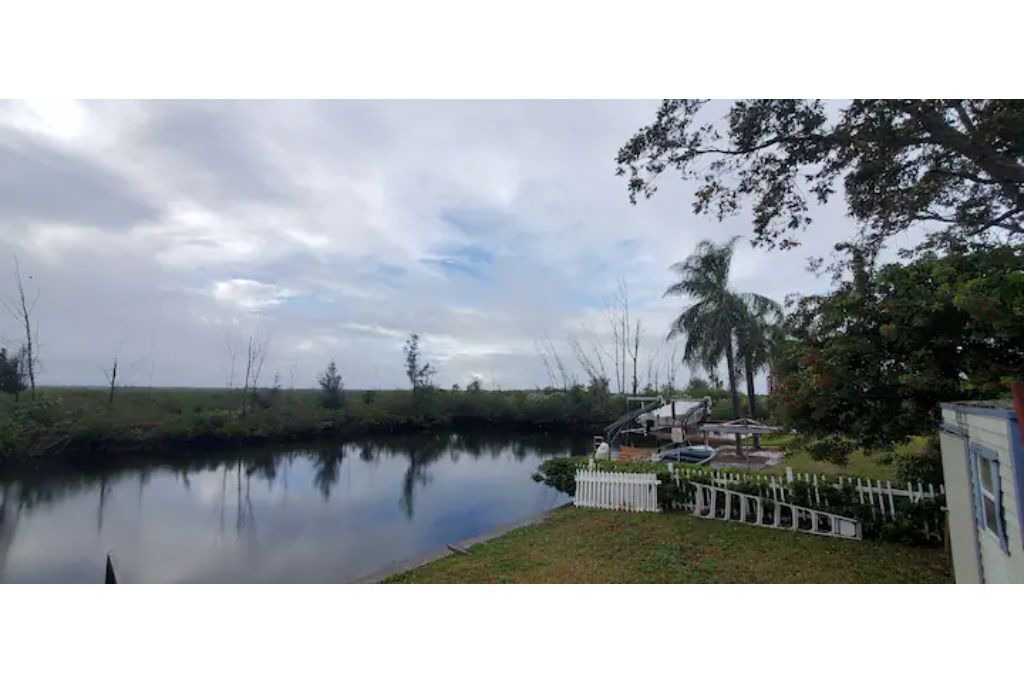 Photo of Outdoor in Signal Cove