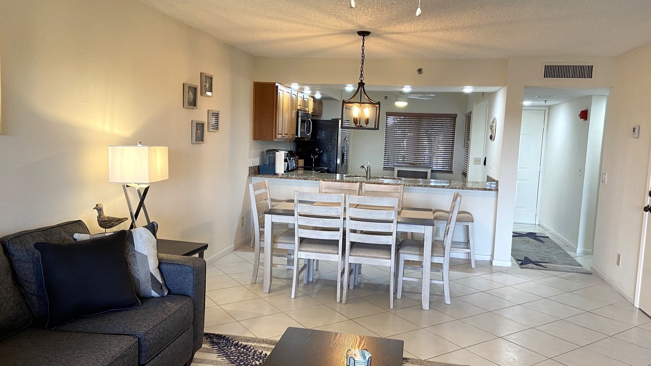 Photo of Livingroom in Jupiter Bay