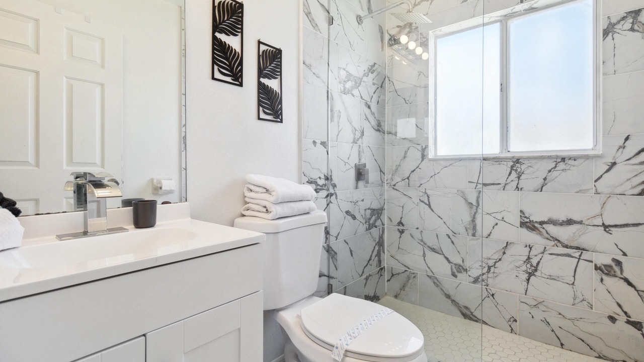 Photo of Bathroom in Thousand Oaks