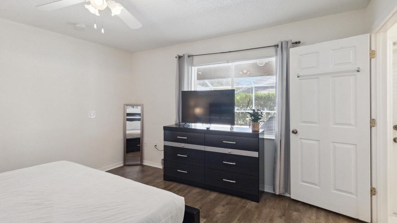 Photo of Bedroom in Thousand Oaks