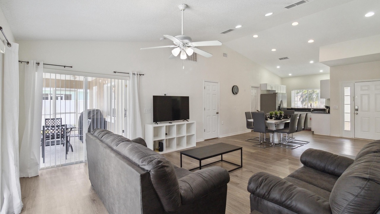 Photo of Livingroom in Thousand Oaks