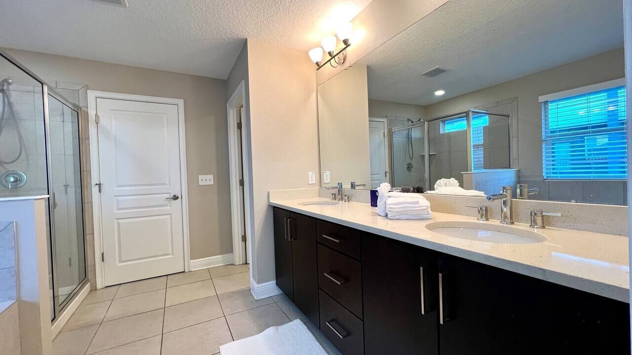 Photo of Bathroom in North Hyde Park