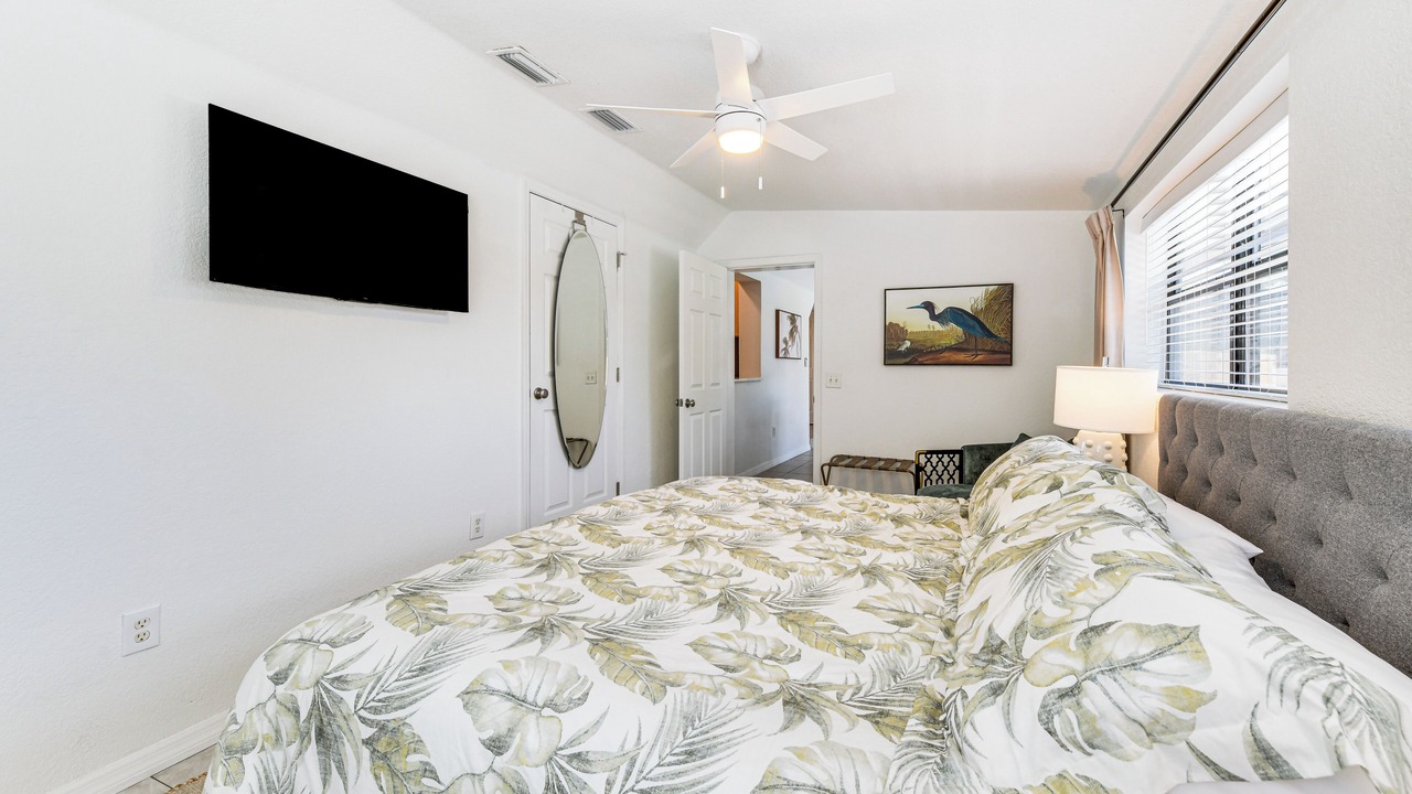 Photo of Bedroom in Edgewater