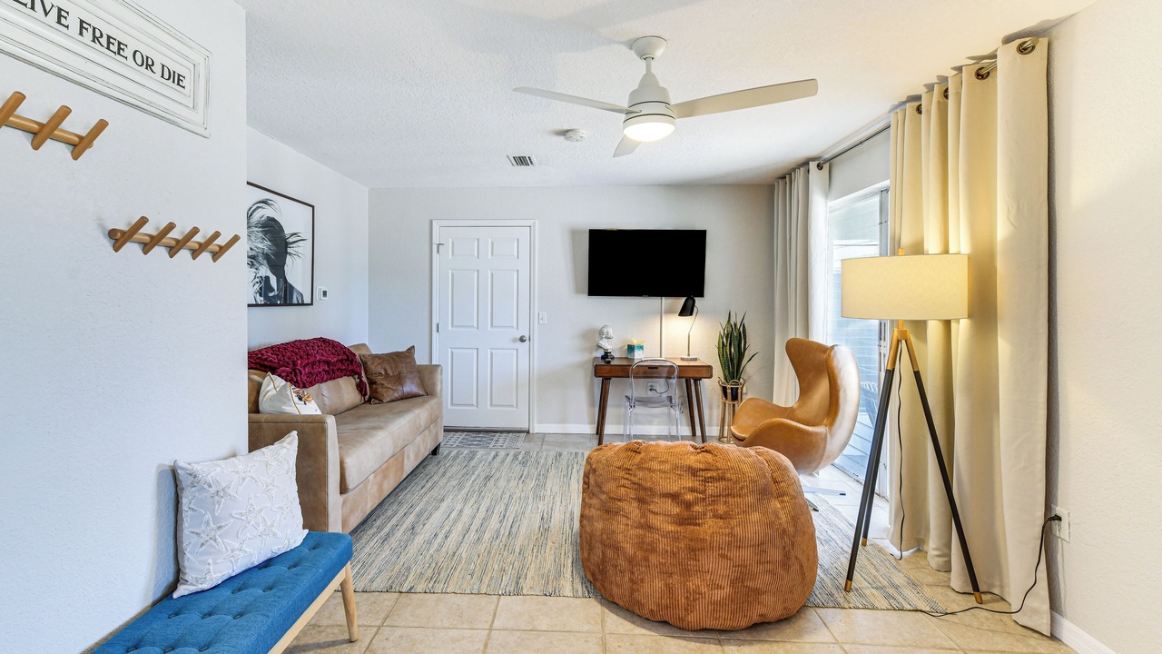 Photo of Bedroom in Edgewater