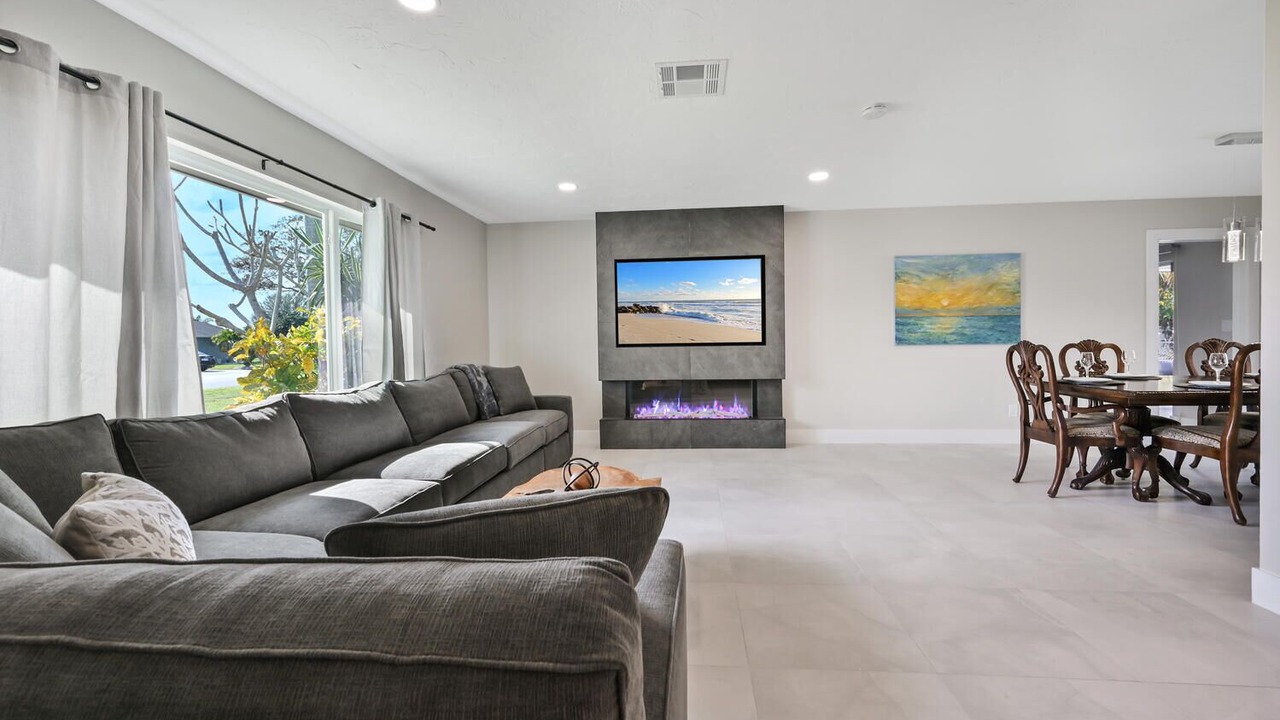 Photo of Livingroom in Willoughby Acres