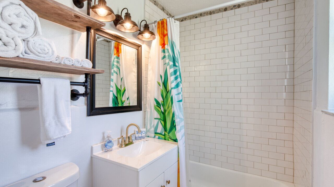 Photo of Bathroom in Bridgeport Heights